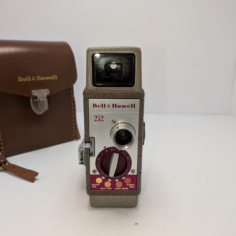 Vintage Bell and Howell Model 252 8mm Movie Camera & Case - Untested